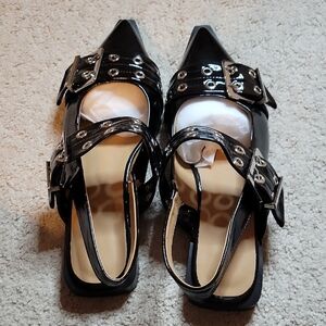 Stylish Black Women's Shoes